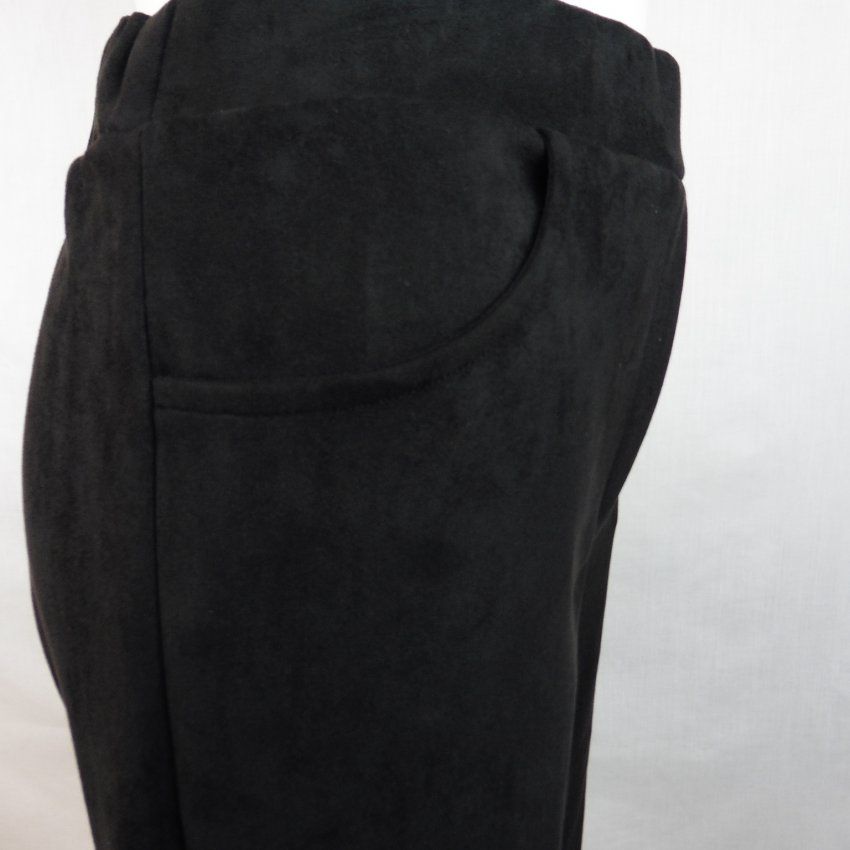 Pantalón negro piel melocotón de Nayat