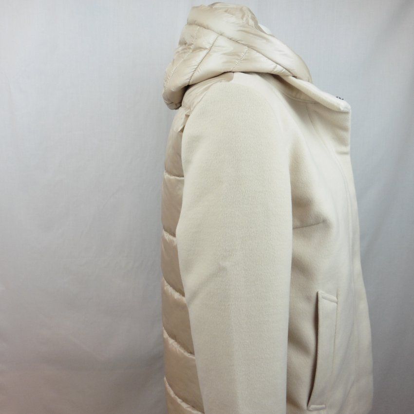 Chaquetón combinado beige de WNT Collection