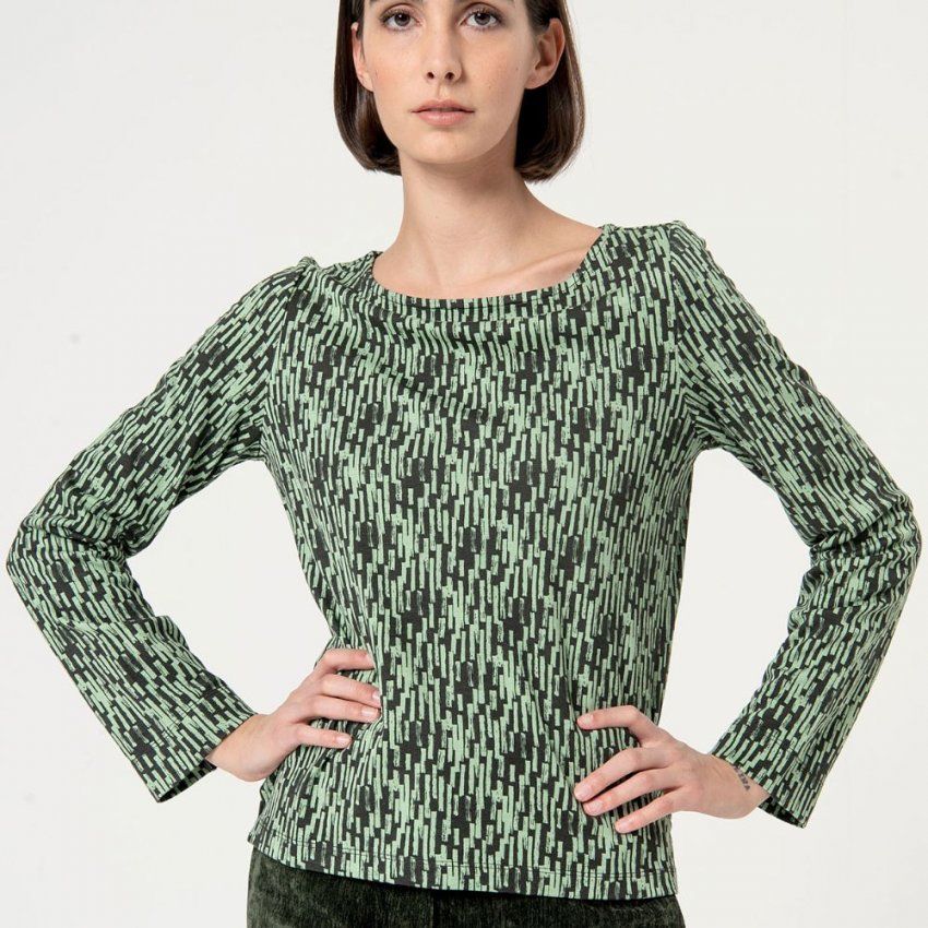 Camiseta multi guiones verdes de Surkana