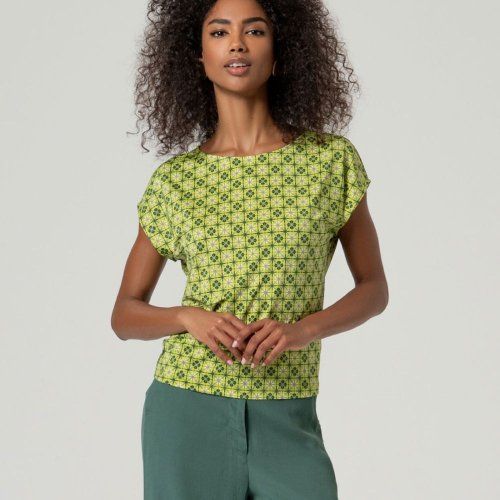Camiseta flor geométrica tonos verdes de Surkana Camiseta flor geométrica tonos verdes de Surkana