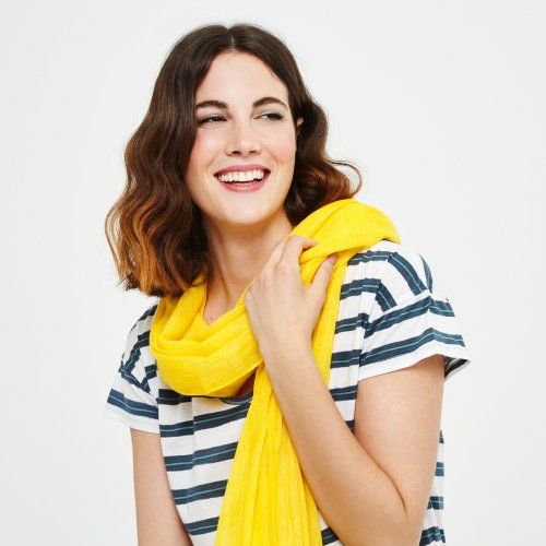 Pañuelo amarillo de Surkana Pañuelo amarillo de Surkana