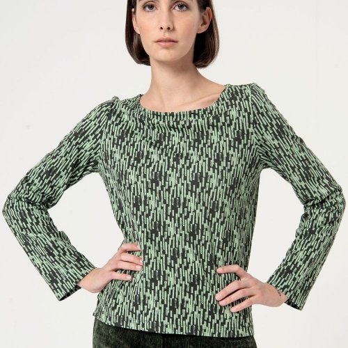 Camiseta multi guiones verdes de Surkana Camiseta multi guiones verdes de Surkana
