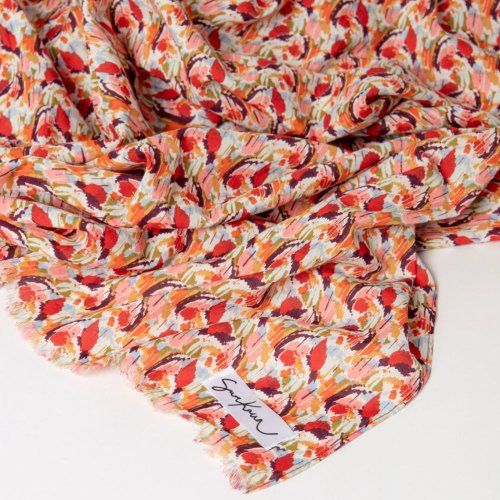 Pañuelo estampado tonos rojos de Surkana Pañuelo estampado tonos rojos de Surkana