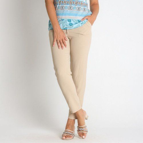 Pantalón fluido beige de Lourdes Castillo Pantalón fluido beige de Lourdes Castillo