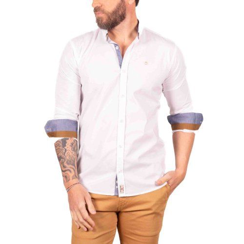 Camisa blanca tapeta azul de Yellow Skin