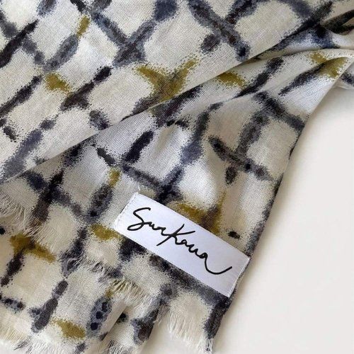 Pañuelo acuarela gris y verde de Surkana Pañuelo acuarela gris y verde de Surkana