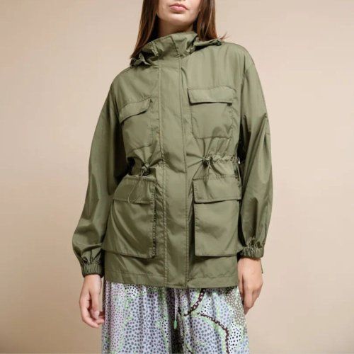 Cazadora tipo parka verde de WNT Collection Cazadora tipo parka verde de WNT Collection