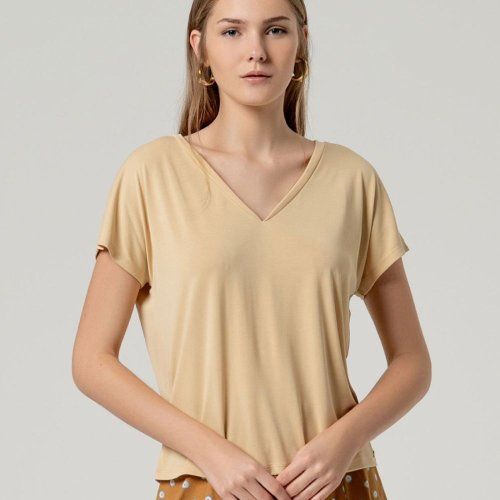 Camiseta modal vainilla de Surkana Camiseta modal vainilla de Surkana