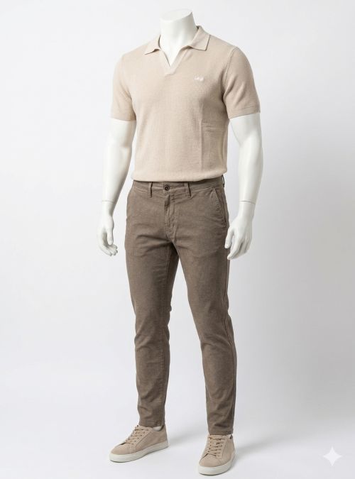 Pantalón camel mini dibujo de West Pantalón camel mini dibujo de West