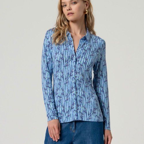 Camisa de punto estampado azul de Surkana Camisa de punto estampado azul de Surkana